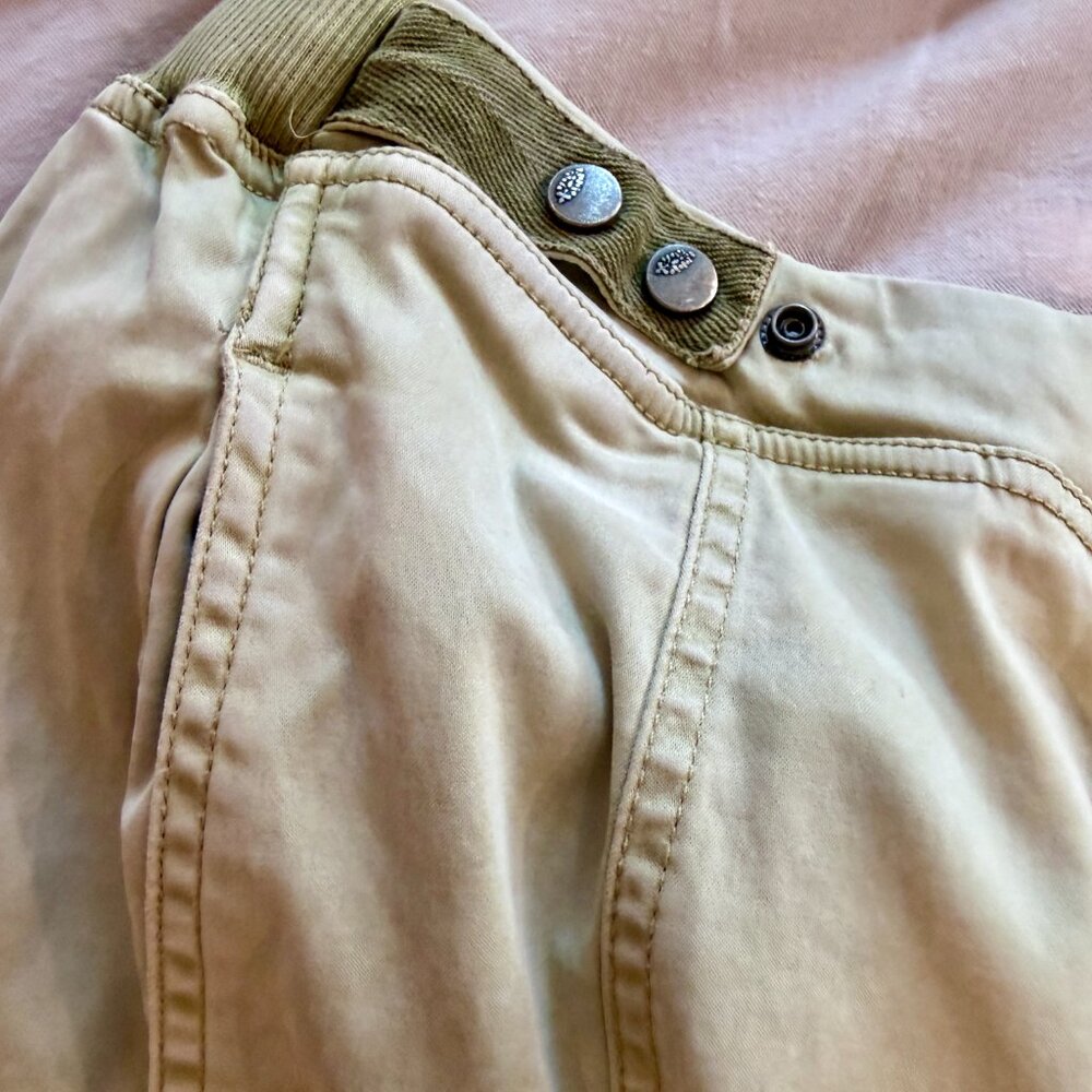 Free People Baggy Cargo Style pants with lots of pockets - Picture 6 of 11